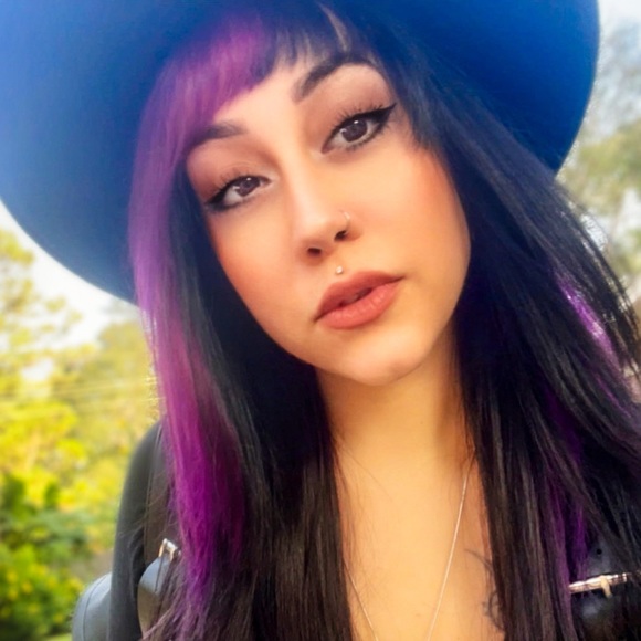 Meet your Posher, Kristine - Picture 3 of 7